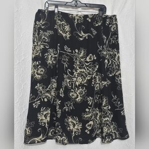 Black And Tan Women’s Size 18 Floral Lined Skirt Back Zip